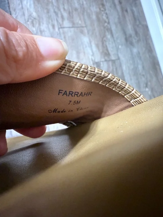 Donald J. Pliner Farrah Natural Woven Slide Sandals- 7.5 - Picture 8 of 9